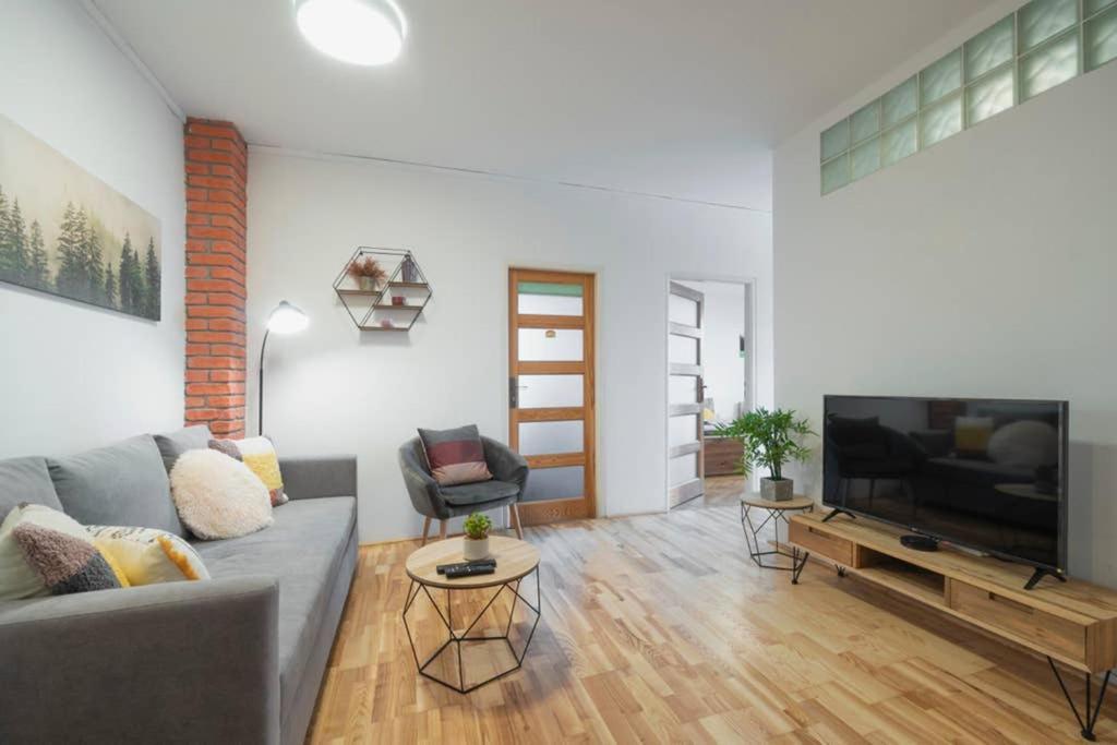 Home In 塔特兰斯卡斯特拉 外观 照片