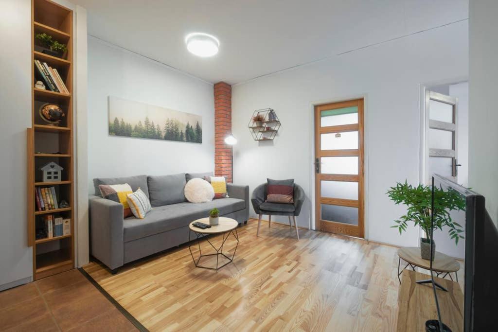 Home In 塔特兰斯卡斯特拉 外观 照片
