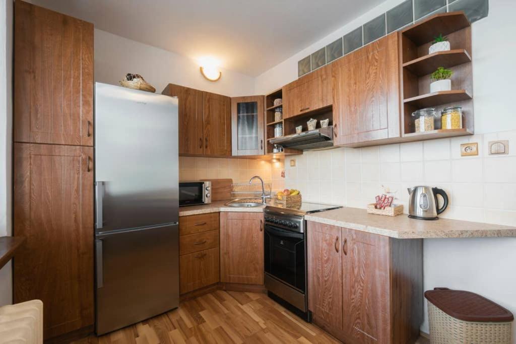 Home In 塔特兰斯卡斯特拉 外观 照片